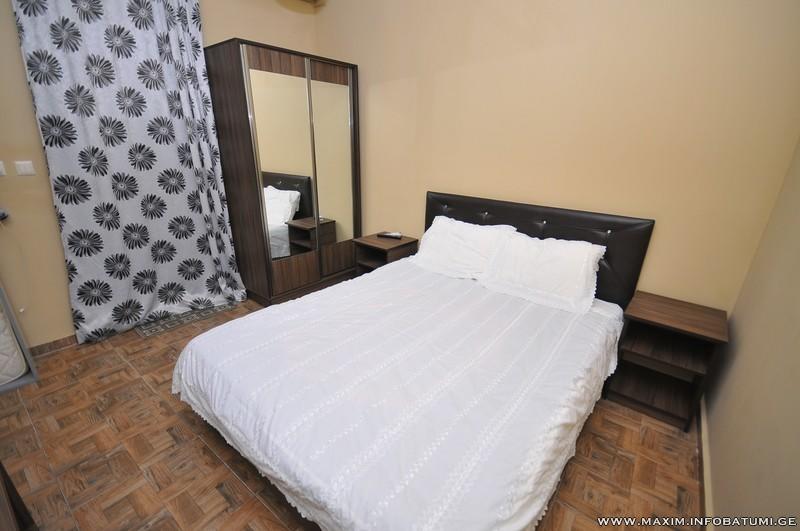 Maxim Mini Hotel Batumi Exterior photo